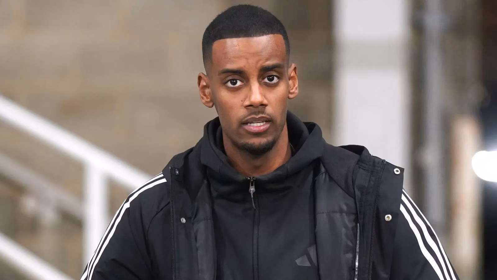 liverpool-s-injury-crisis-deepens-isak-bradley-and-wirtz-face-scans-after-hard-fought-spurs-win-image-0